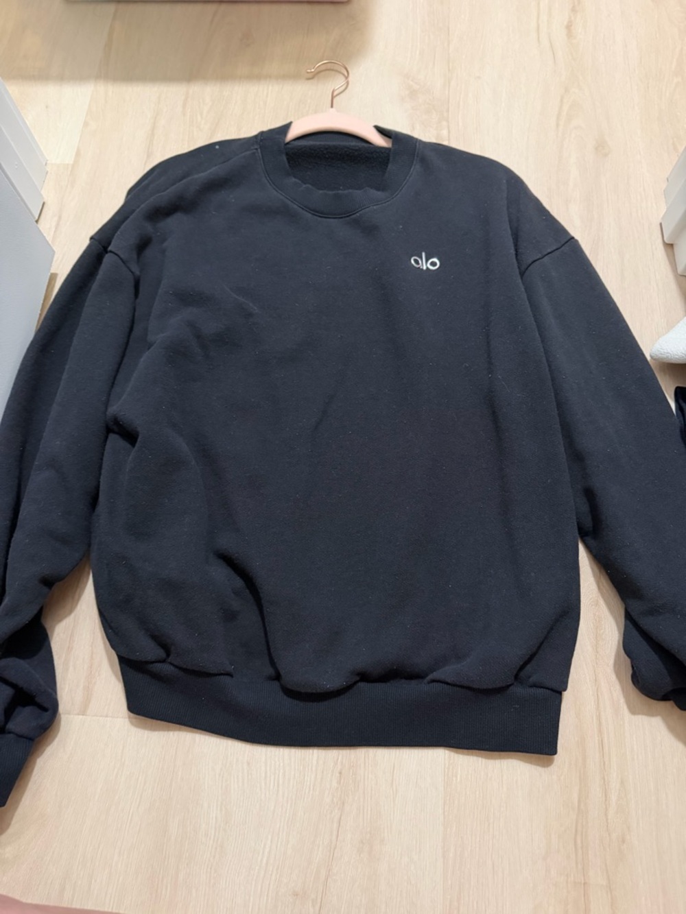 ALO Yoga Women’s Black Crewneck Sweatshirt with Small White Logo